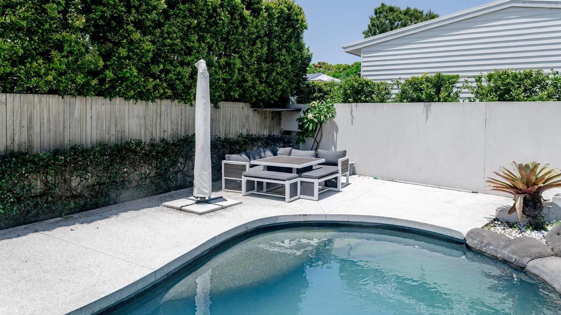Riverside Sanctuary At Loch Mews Noosaville Apartment