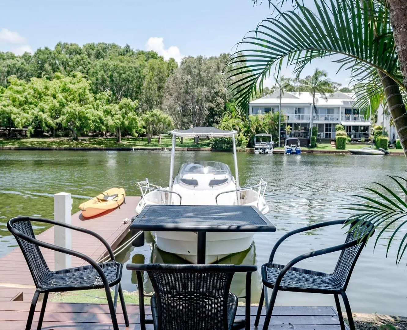Apartment Riverside Sanctuary At Loch Mews Noosaville