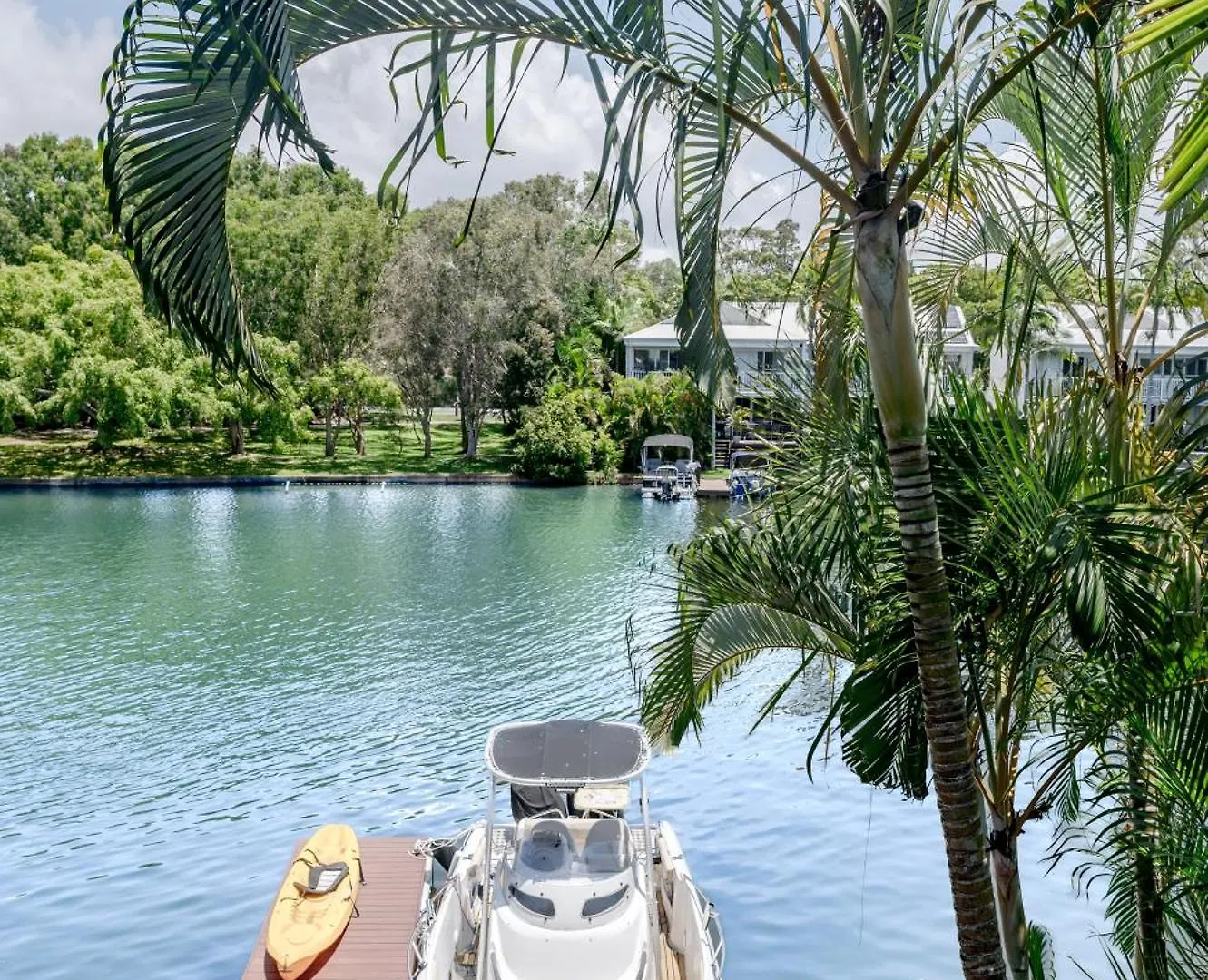 Riverside Sanctuary At Loch Mews Noosaville